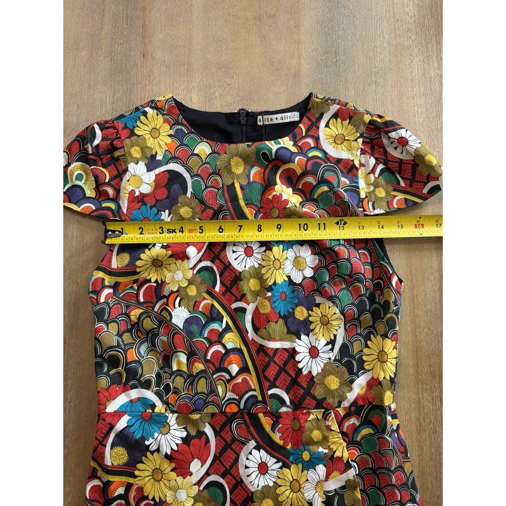 Alice + Olivia Kirby Ruffle Dress in the Floral Melody Size 8 - Picture 3 of 14